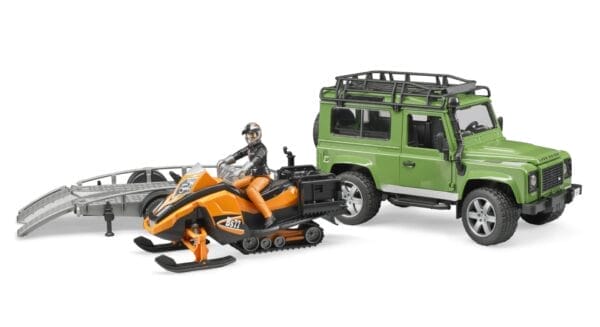 Auto Land Rover Defender - z lawetą, skuterem śnieżnym i figurką - ZESTAW - 02594 - BRUDER 5
