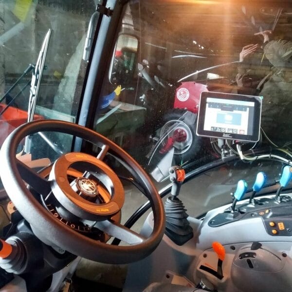 Zestaw Automatycznego kierowania w polu - System jazdy równoległej - Nakładka na kierownicę - UniPilot PRO - 91-05032 - TEEJET 3